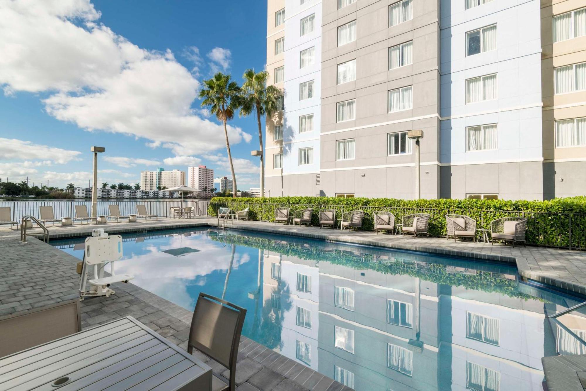 Homewood Suites Miami Airport/Blue Lagoon Miami Springs Extérieur photo